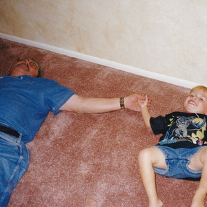 爽⋯好大⋯快⋯再深点视频
