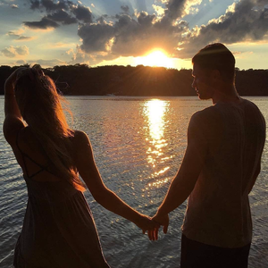 爽⋯好大⋯快⋯再深点视频
